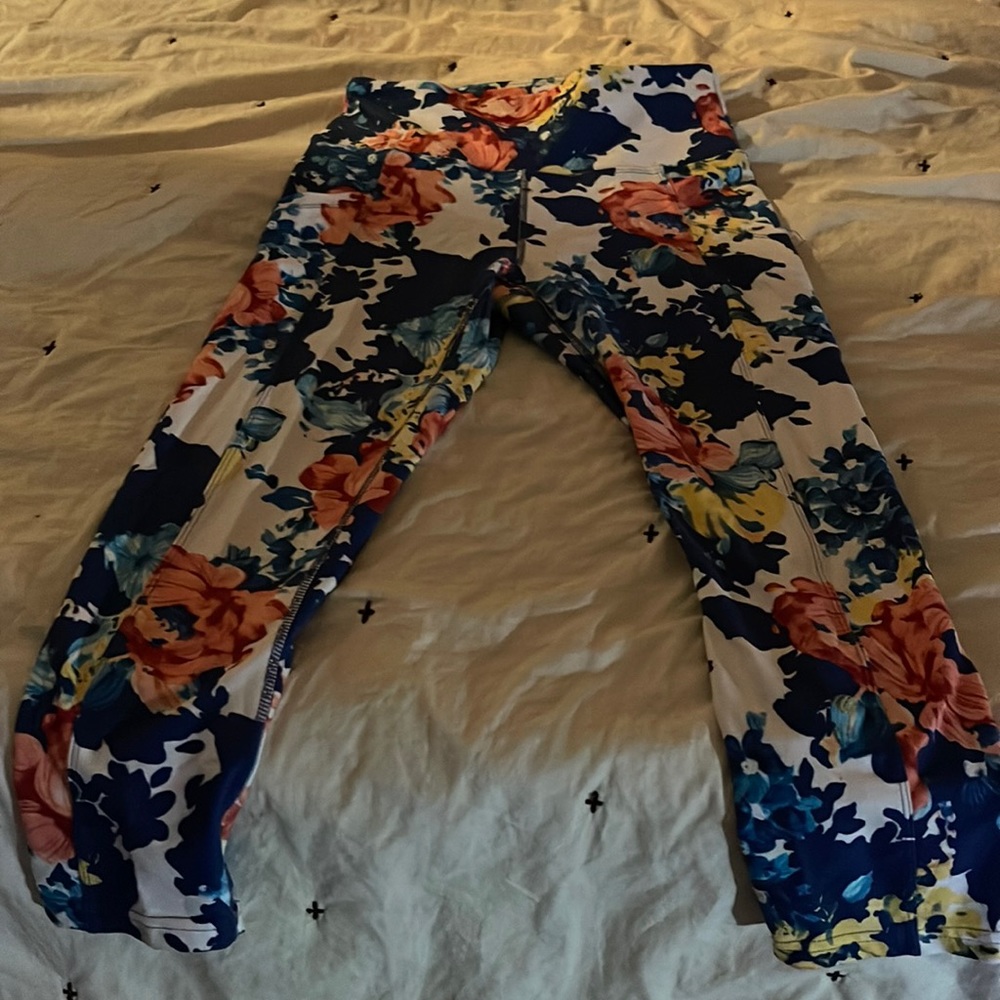 Marika Flower Pattern Yoga Pants size Medium